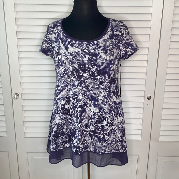 Simply Vera Vera Wang Tops - Simply Vera Vera Wang | NWT Purple and White Blouse | Size Small